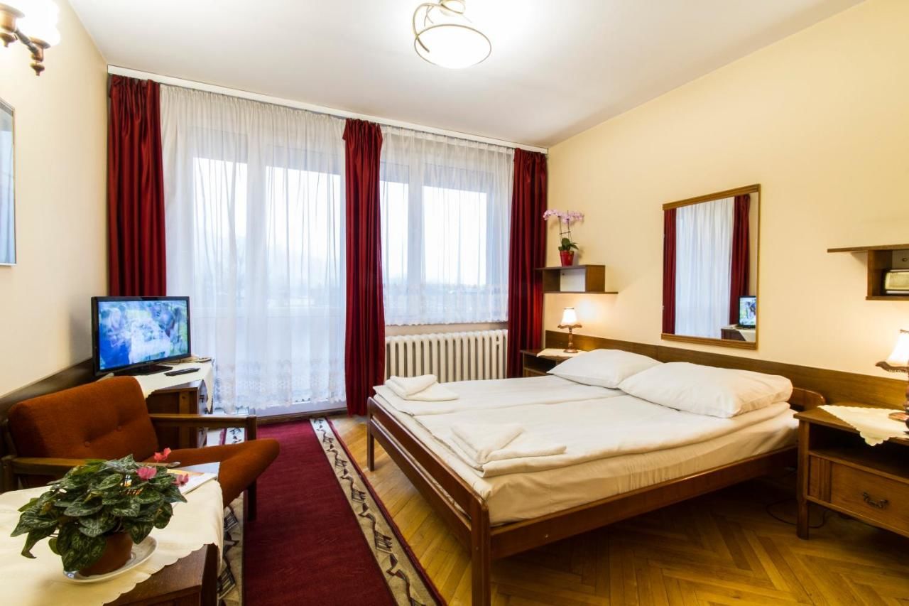 Отель Hotel PRL RZEMIEŚLNIK Закопане