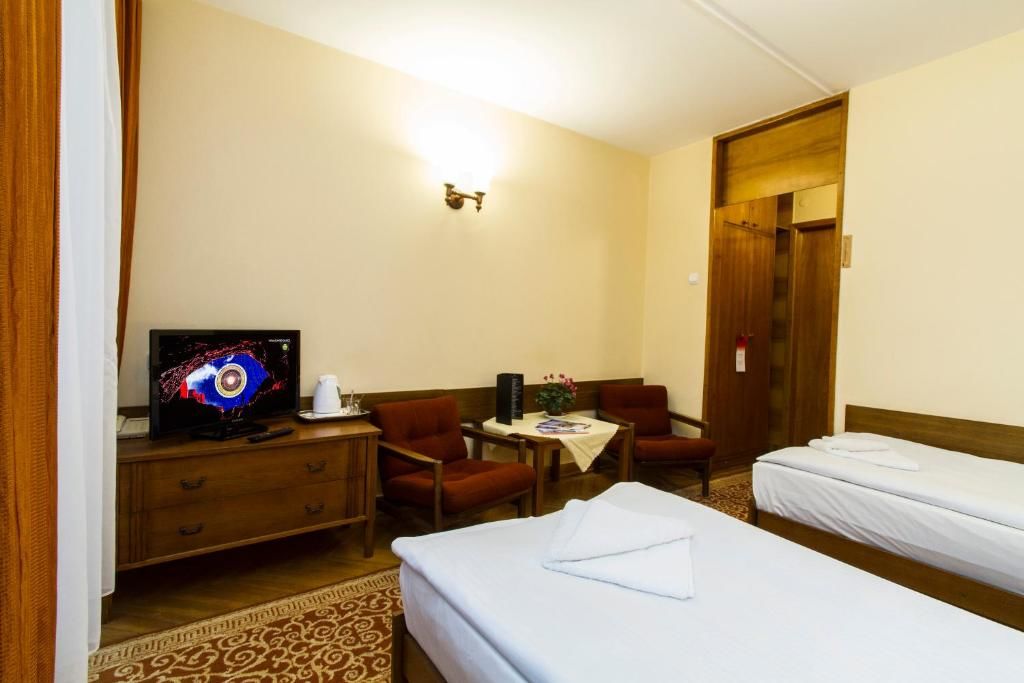 Отель Hotel PRL RZEMIEŚLNIK Закопане